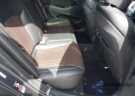 2018 Genesis G80 3.3T Sport z USA, uszkodzony, nr VIN KMHGN4JB0JU231641